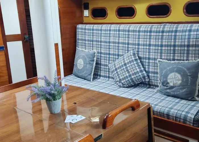 Spacious And Cozy Caribbean Boat In Barcelona With Tour Option Botel Sant Adria de Besos
